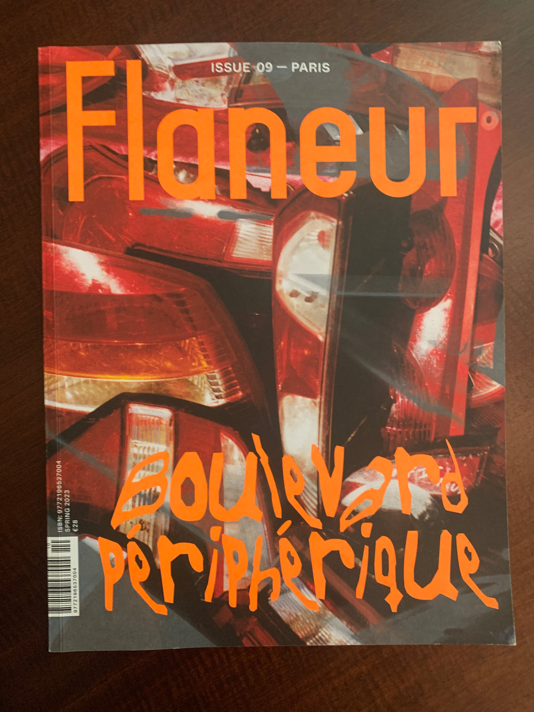 Flaneur Magazine Issue 09 - Paris